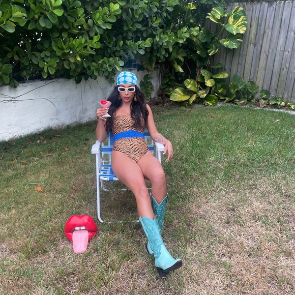 VIX paula hermanny suri tiger print swimsuit animal print bathing suit size m - Picture 7 of 16